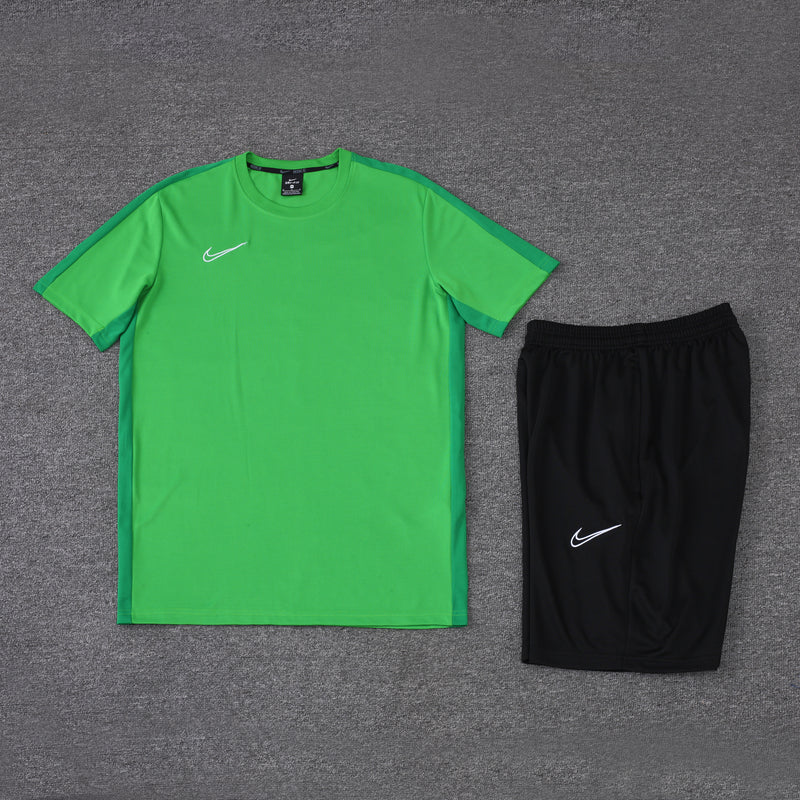 Kit Camisa e Short Nike  Dri-Fit Verde e Preto