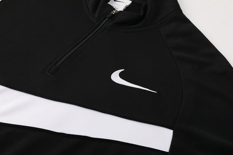 Conjunto Nike Swoosh Preto