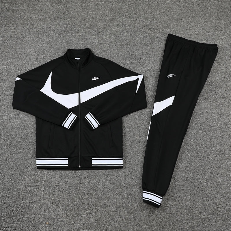 Conjunto Nike Big Smoksh Preto e Branco