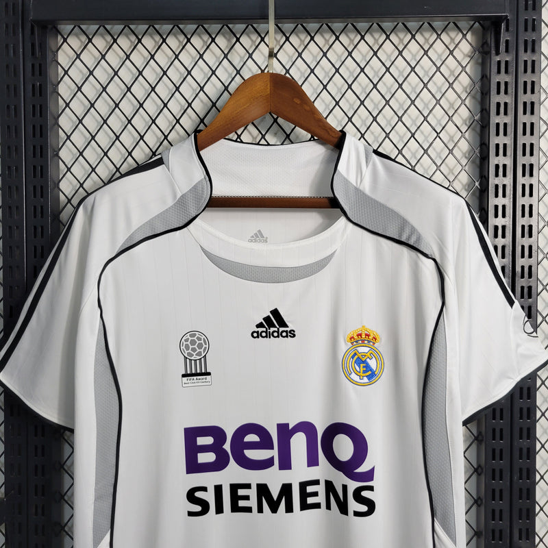 Camisa do Real Madrid Retrô 2006/2007 Home