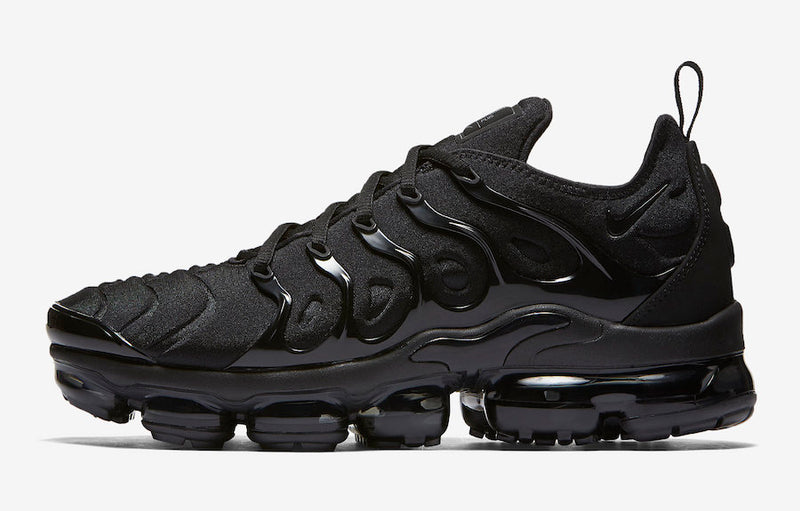 Tênis Nike VaporMax Plus Triple Black