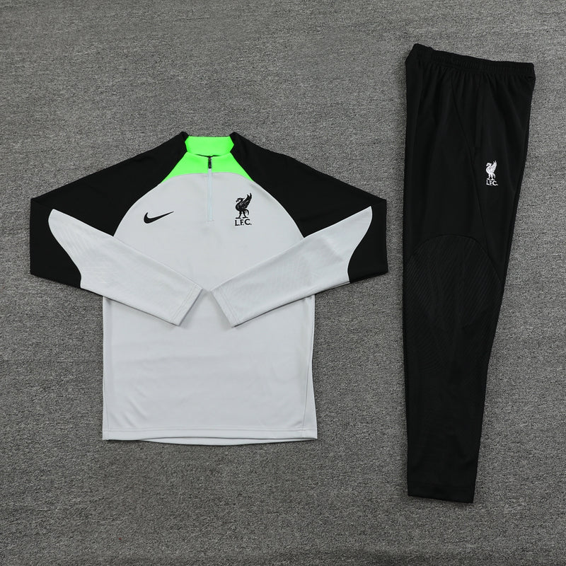 Kit de Treino LiverPool 2023/24 Meio Zíper Preto