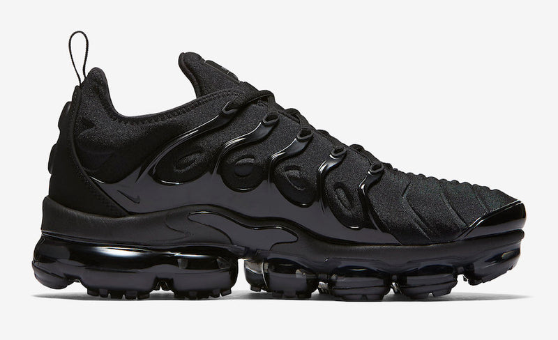 Tênis Nike VaporMax Plus Triple Black