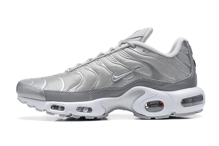 Tênis Air Max Plus "Metallic Silver" Masculino