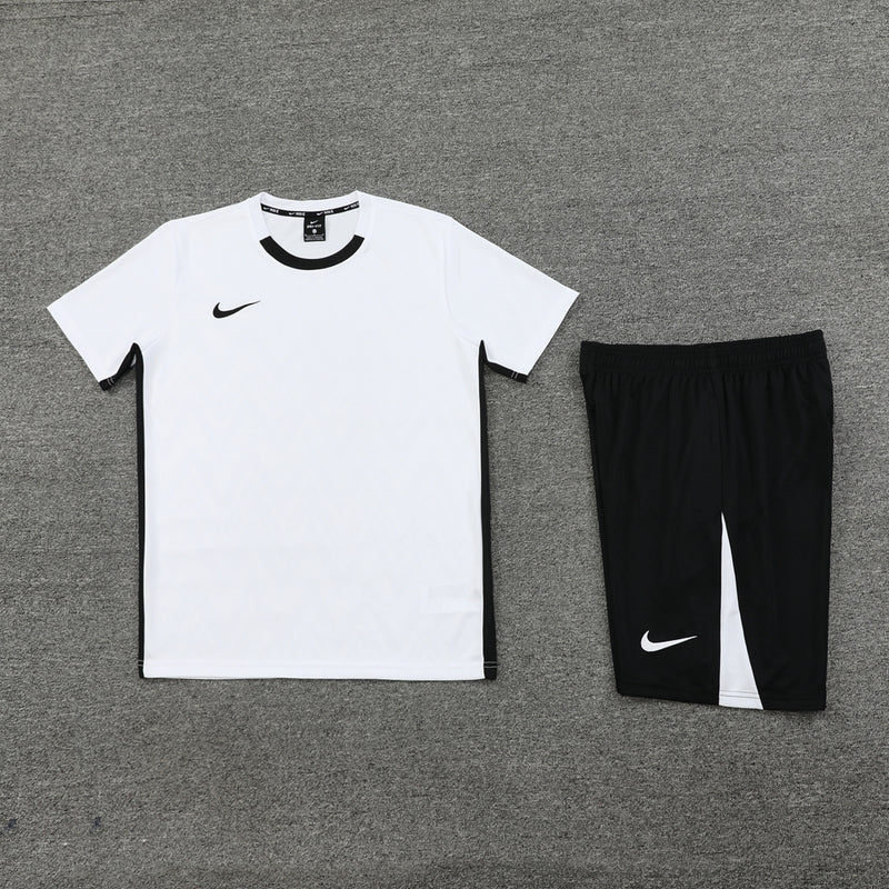 Kit Camisa e Short Nike Dri-Fit Branco e Preto