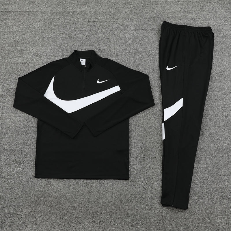 Conjunto Nike Swoosh Preto