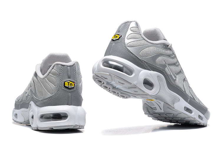 Tênis Air Max Plus "Metallic Silver" Masculino