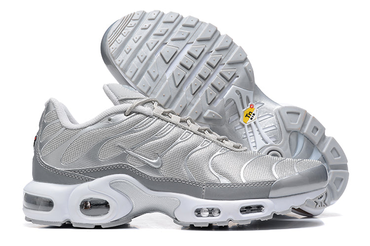 Tênis Air Max Plus "Metallic Silver" Masculino