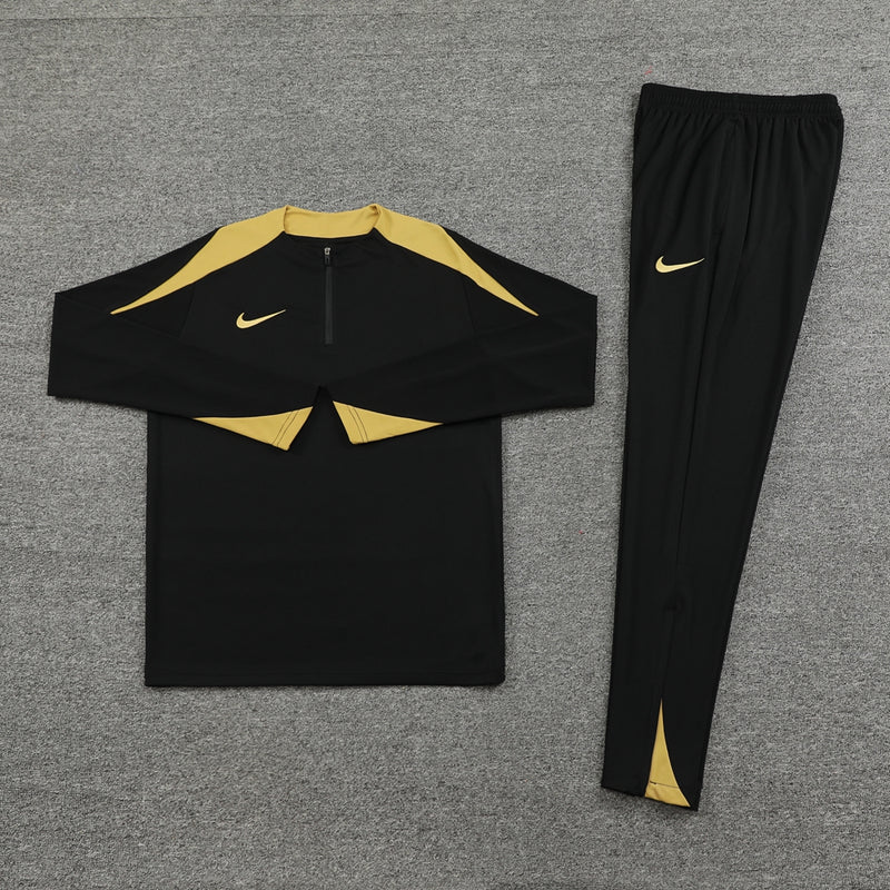 Conjunto Nike dri-Fit Preto x Bege