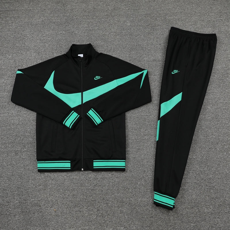 Conjunto Nike Big Smoksh Preto e Ciano