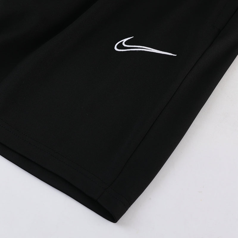 Kit Camisa e Short Nike  Dri-Fit Branco e Preto