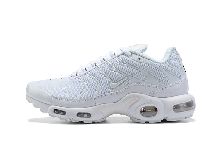 Tênis Nike Air Max Plus “Triple White” Masculino