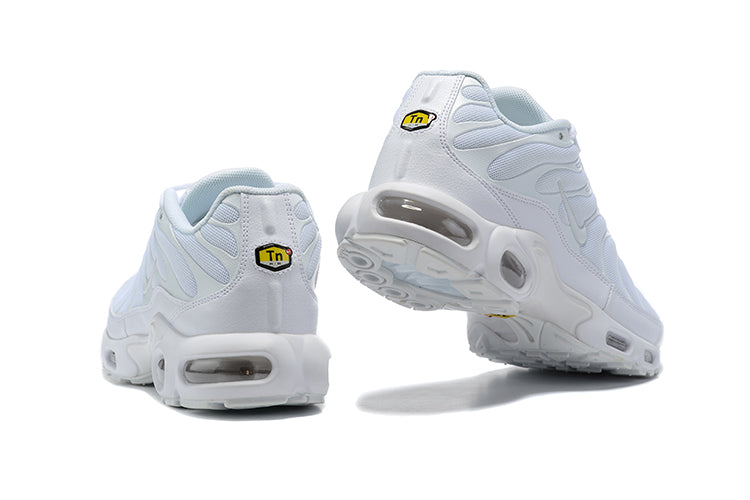 Tênis Nike Air Max Plus “Triple White” Masculino