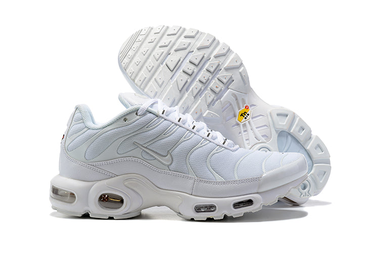 Tênis Nike Air Max Plus “Triple White” Masculino