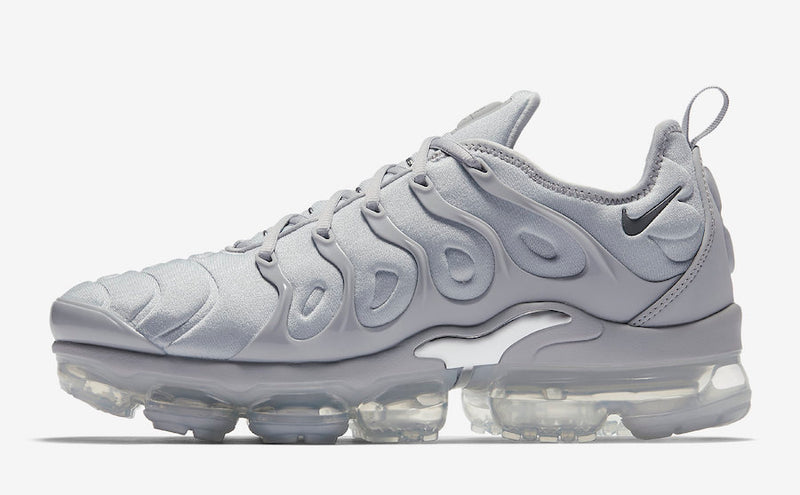 Tênis Nike VaporMax Plus Cinza