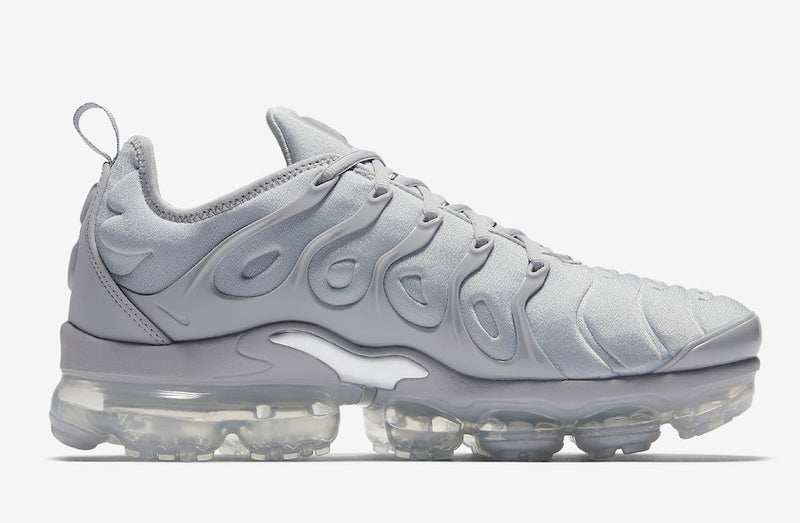 Tênis Nike VaporMax Plus Cinza