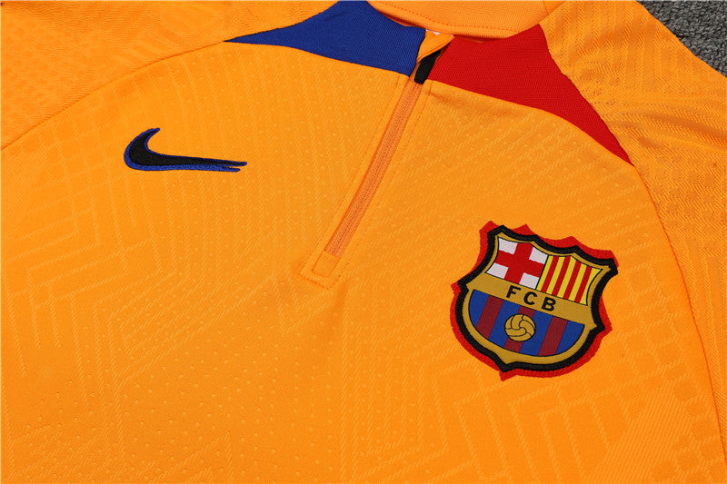 Kit de Treino Barcelona 2022/23 Meio Zíper Laranja