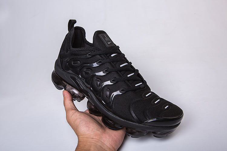 Tênis Nike VaporMax Plus Triple Black