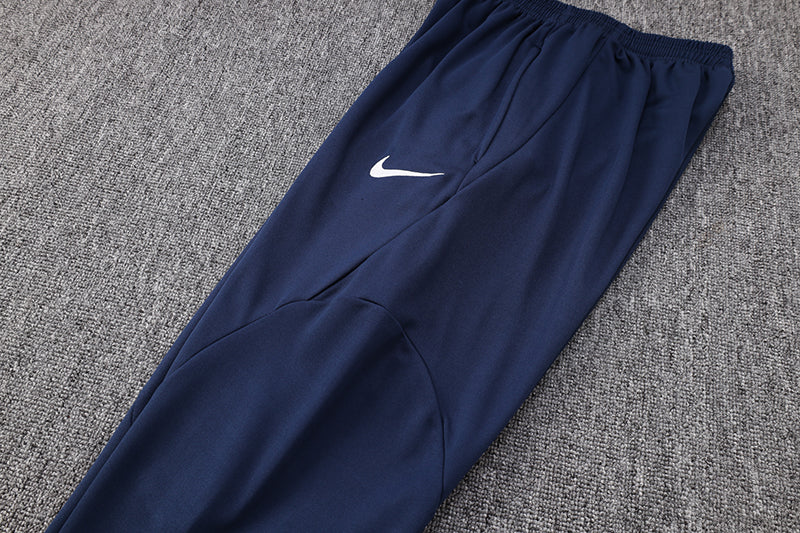 Conjunto Nike Dri-Fit Azul escuro e vermelho