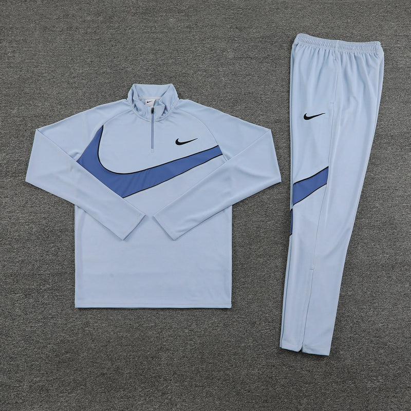 Conjunto Nike Swoosh Cinza